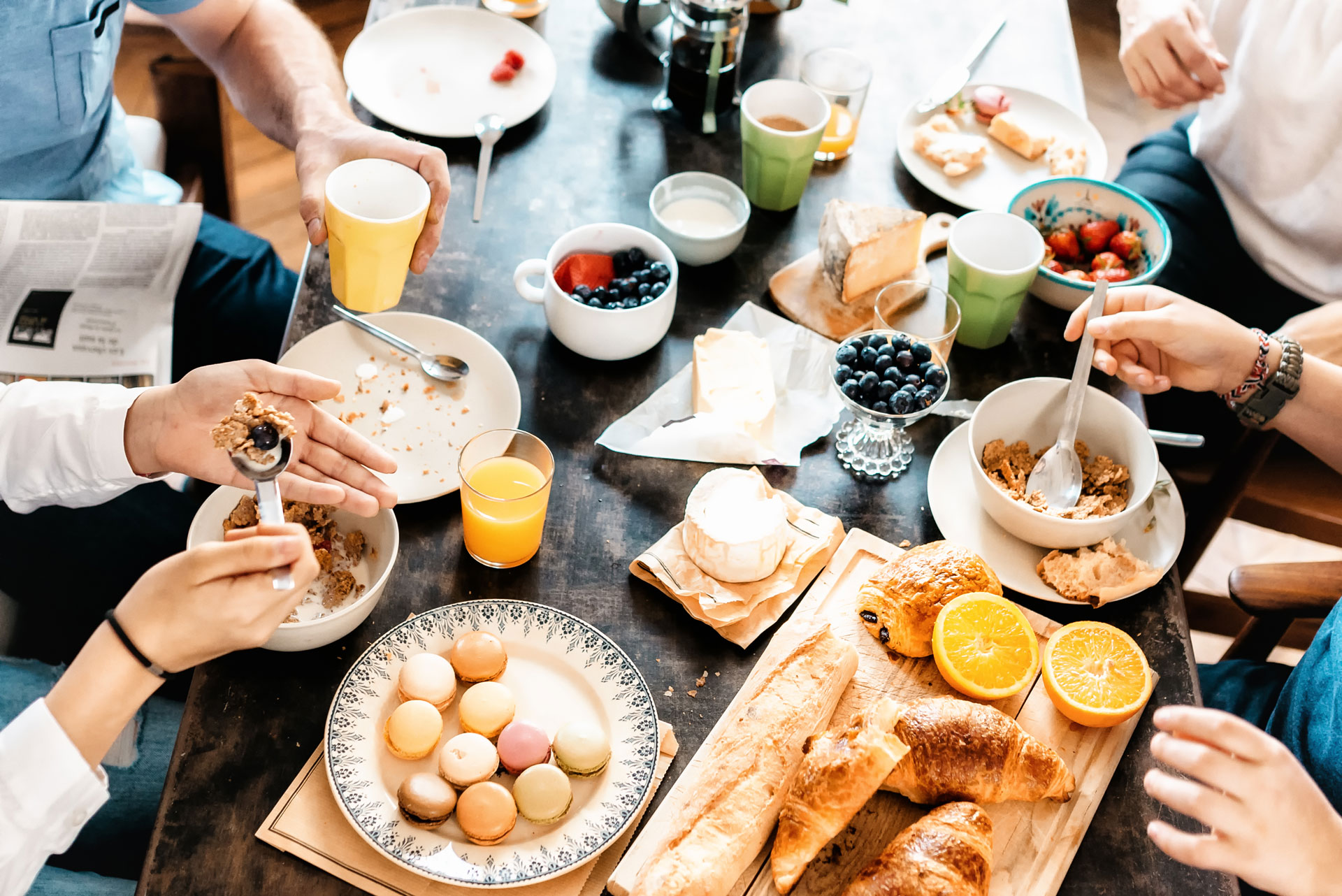 My sister breakfast every day. Завтрак. Завтрак в кафе. Завтрак бранч обед. Завтрак в кофейне.